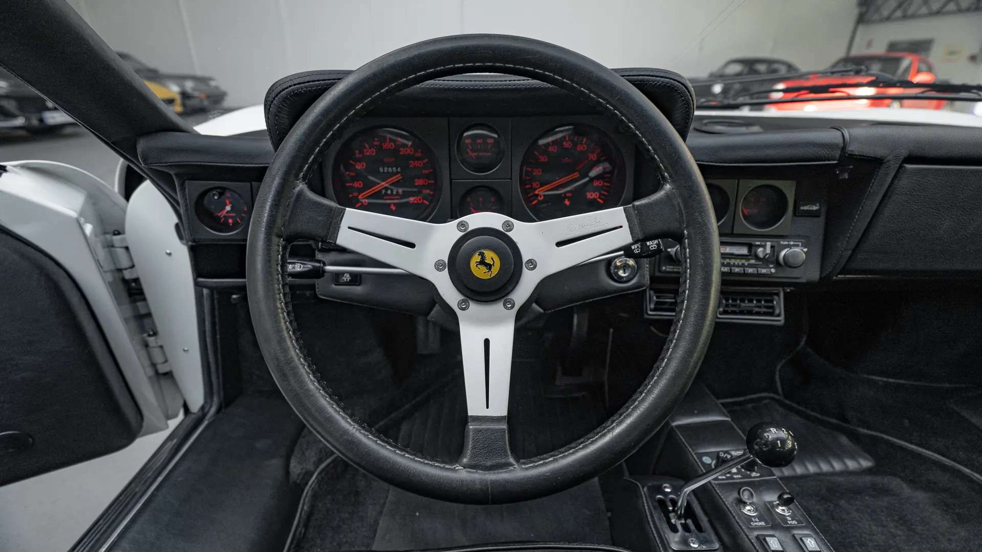 Ferrari BB512 — photo 14