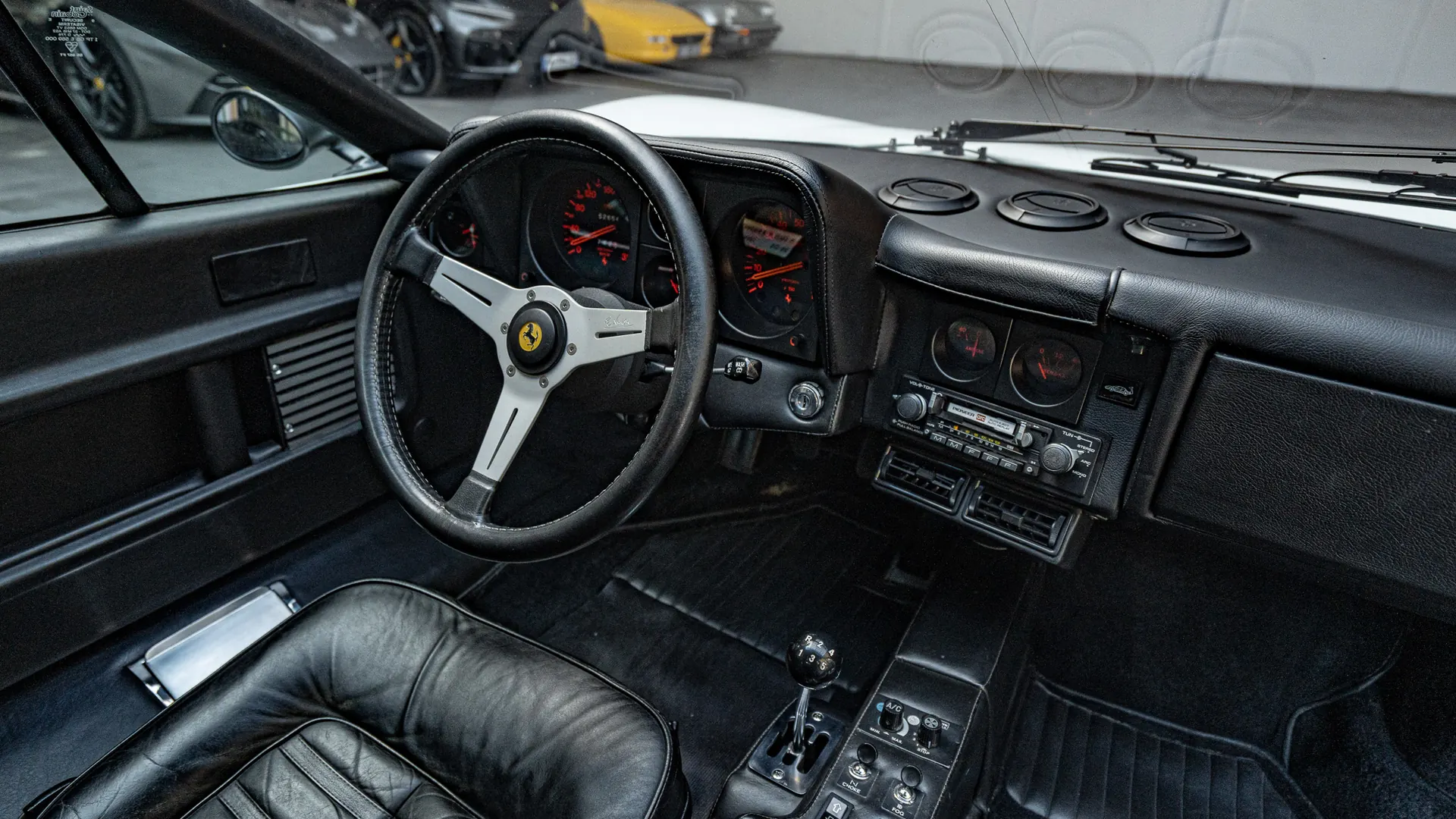 Ferrari BB512 — photo 26