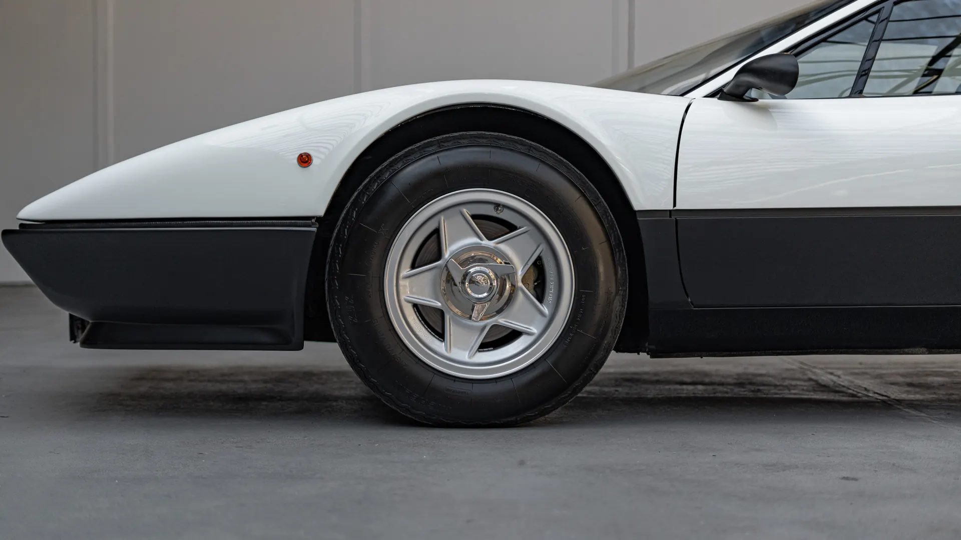 Ferrari BB512 — photo 7