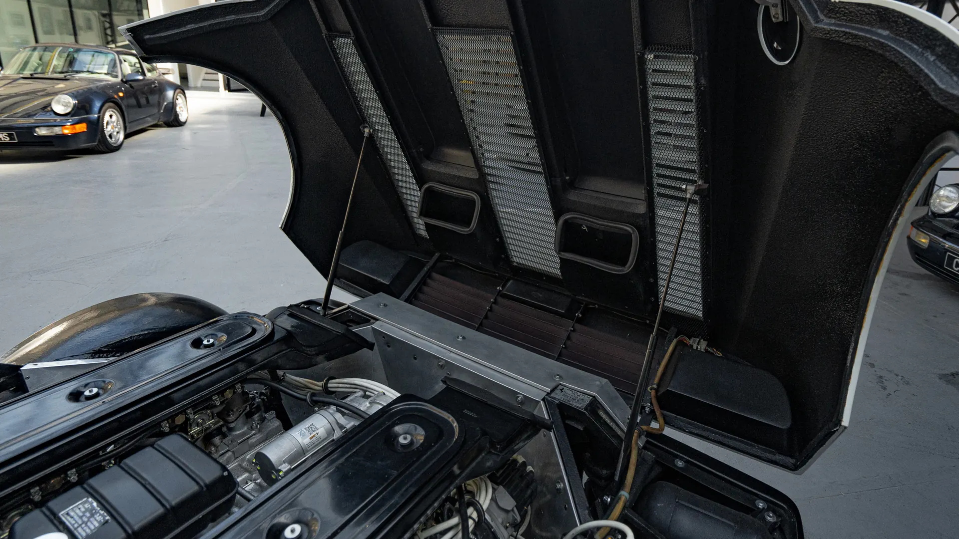 Ferrari BB512 — photo 50