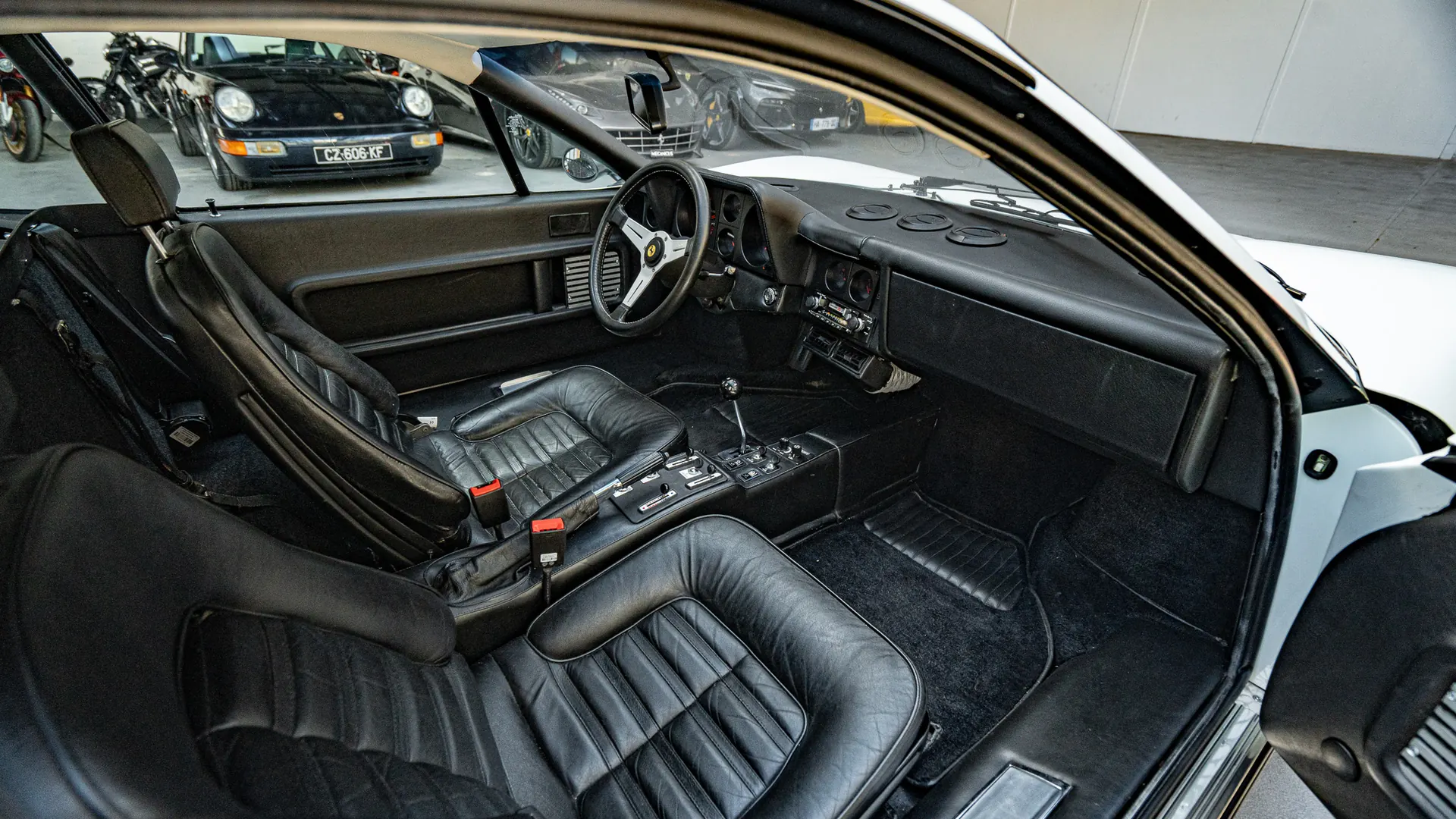 Ferrari BB512 — photo 23