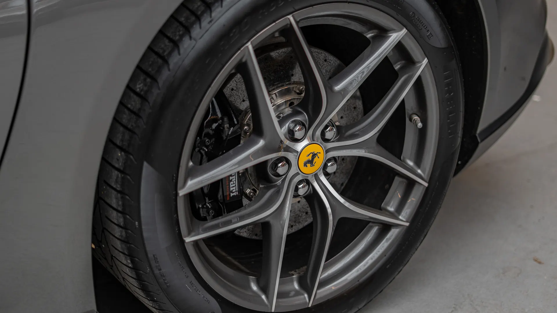 Ferrari F12 — photo 42