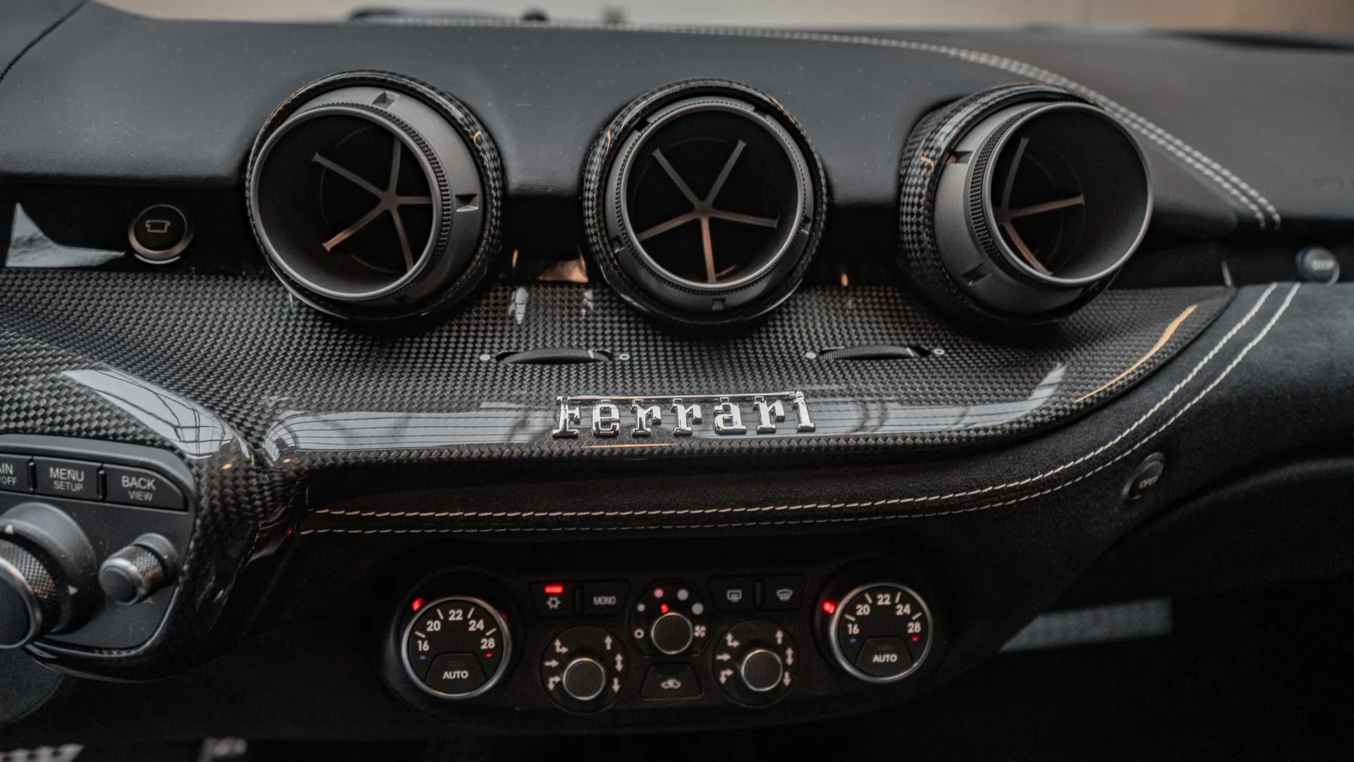 Ferrari F12 — photo 20
