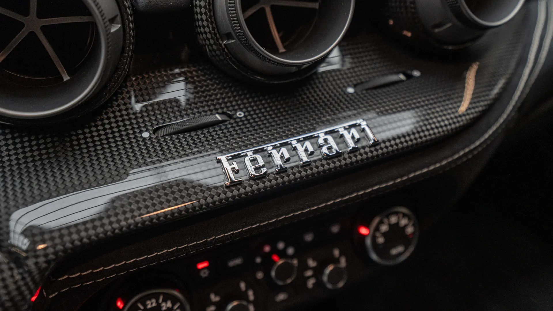 Ferrari F12 — photo 21