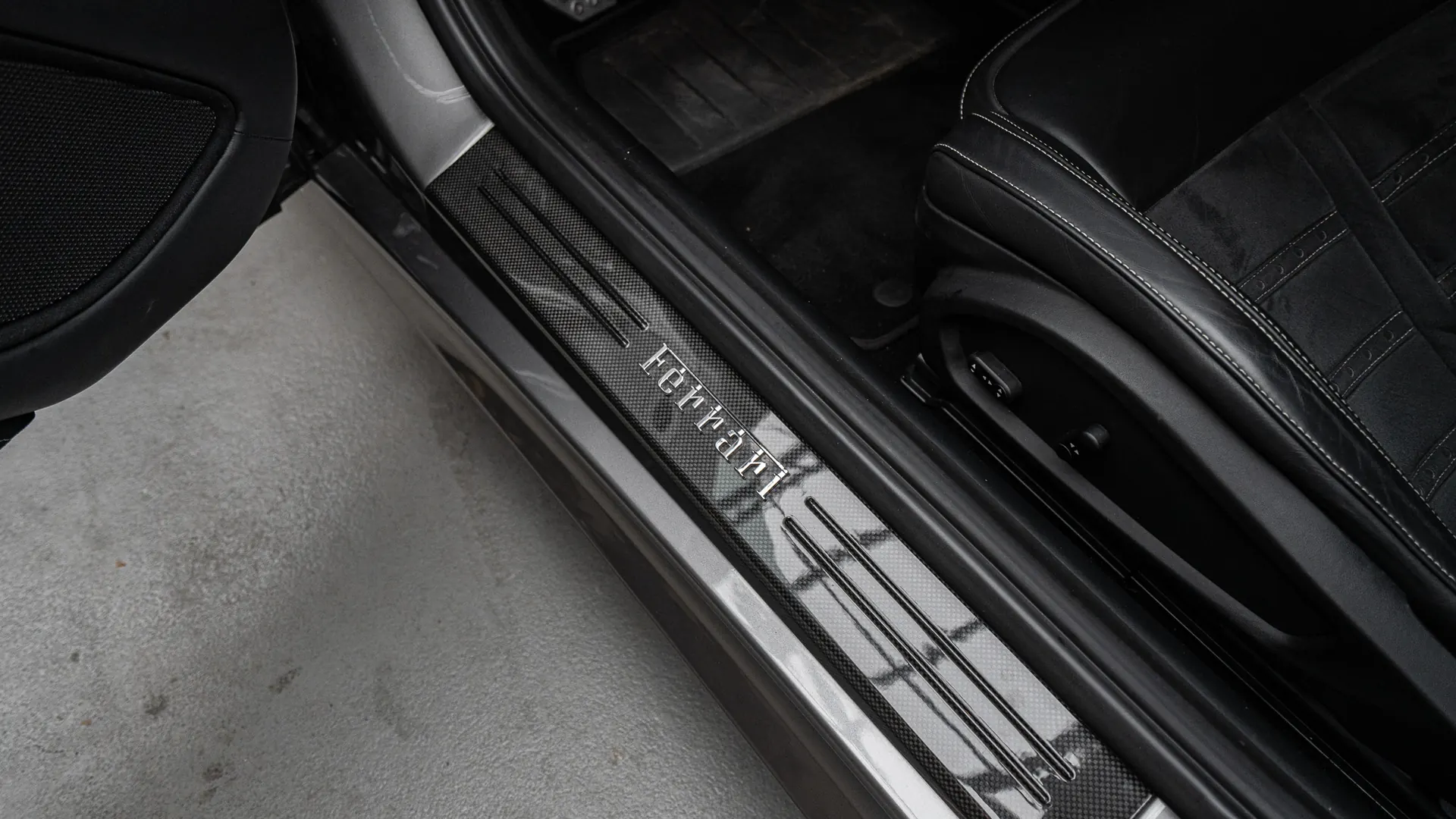 Ferrari F12 — photo 16