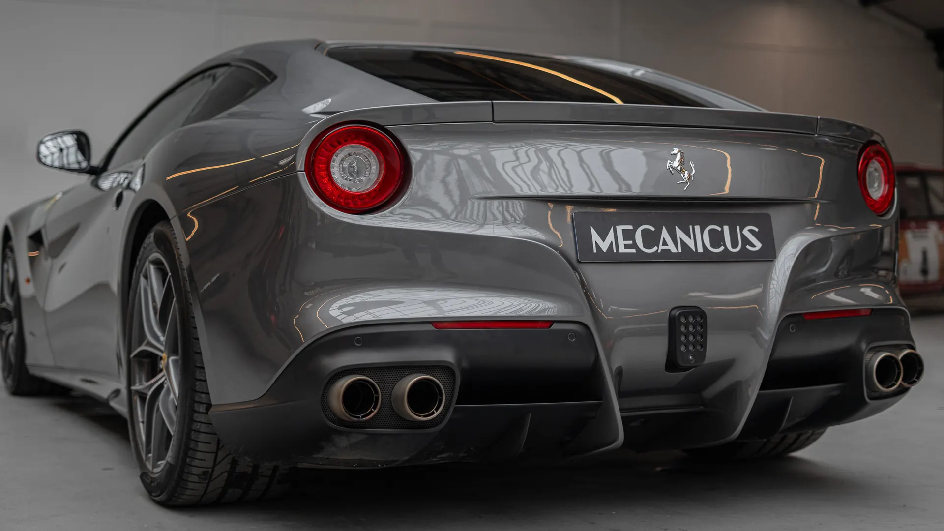 Ferrari F12 — photo 43