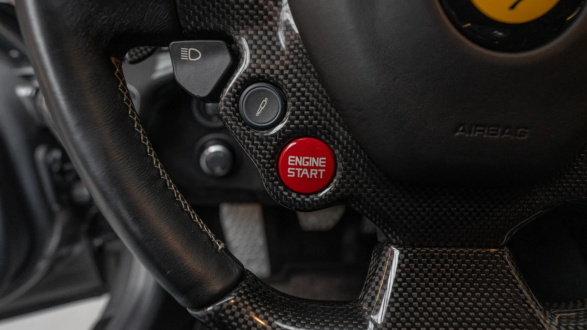 Ferrari F12 — photo 13