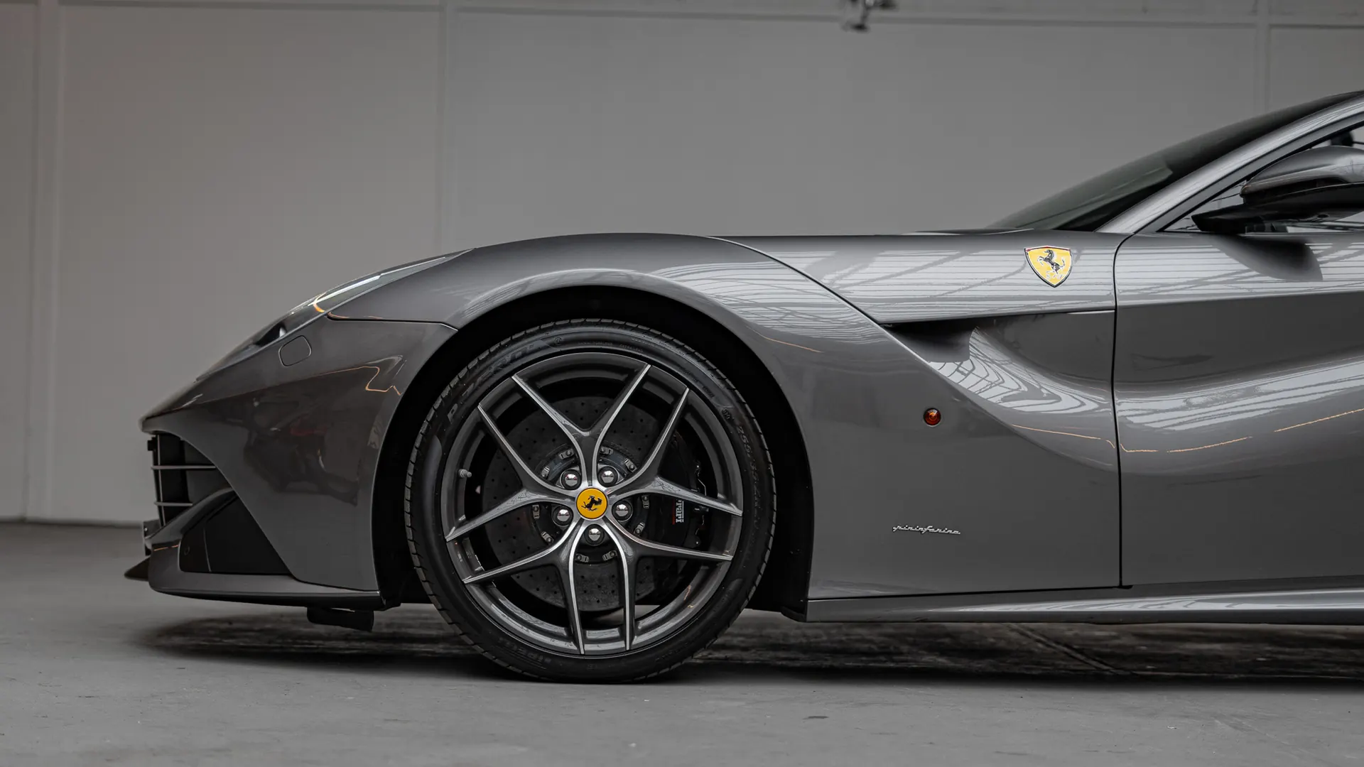 Ferrari F12 — photo 6