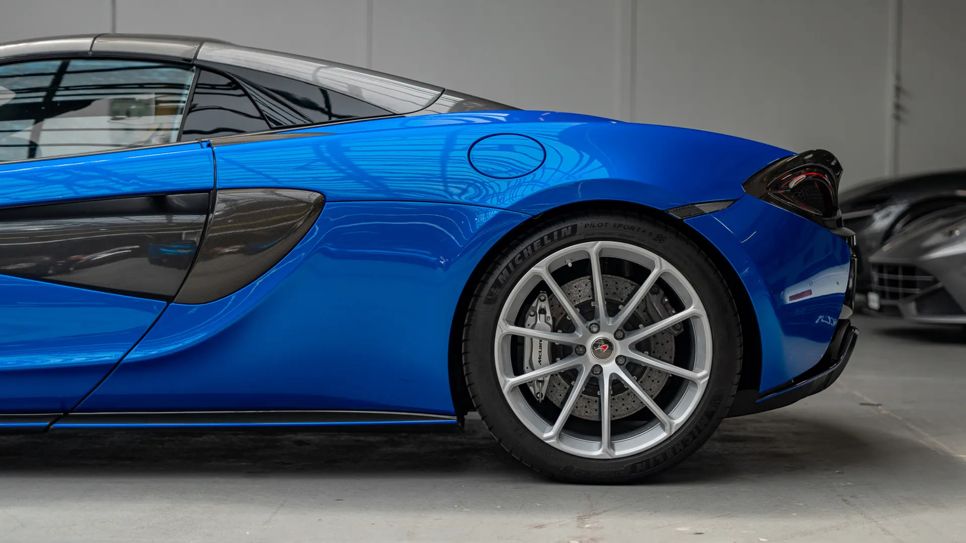 McLaren 570S — photo 12