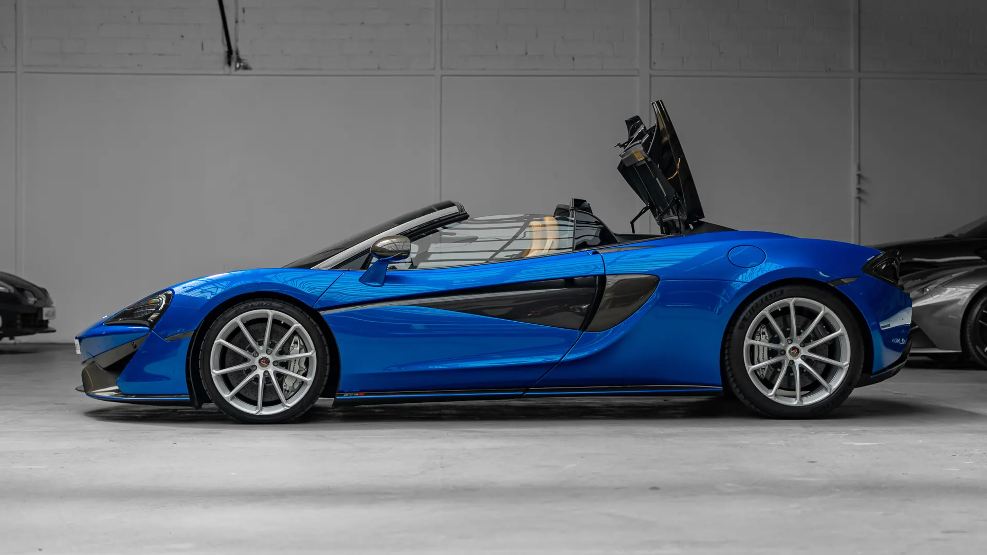 McLaren 570S — photo 8