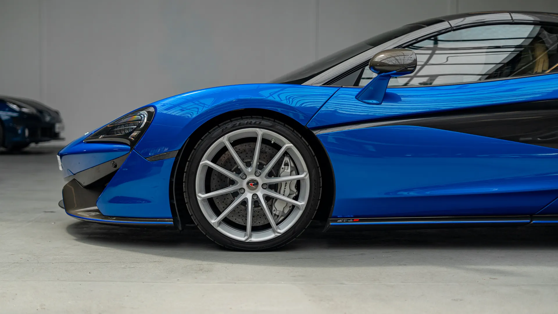 McLaren 570S — photo 11