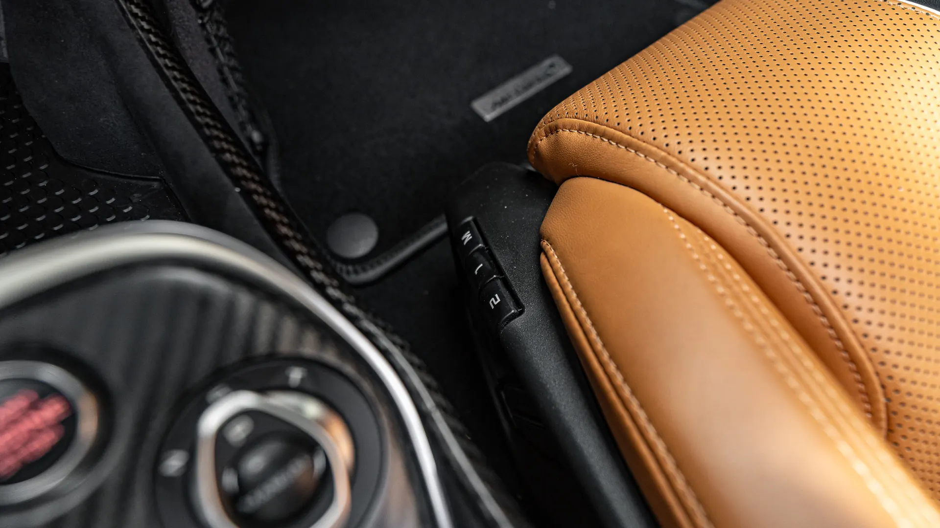 McLaren 570S — photo 29