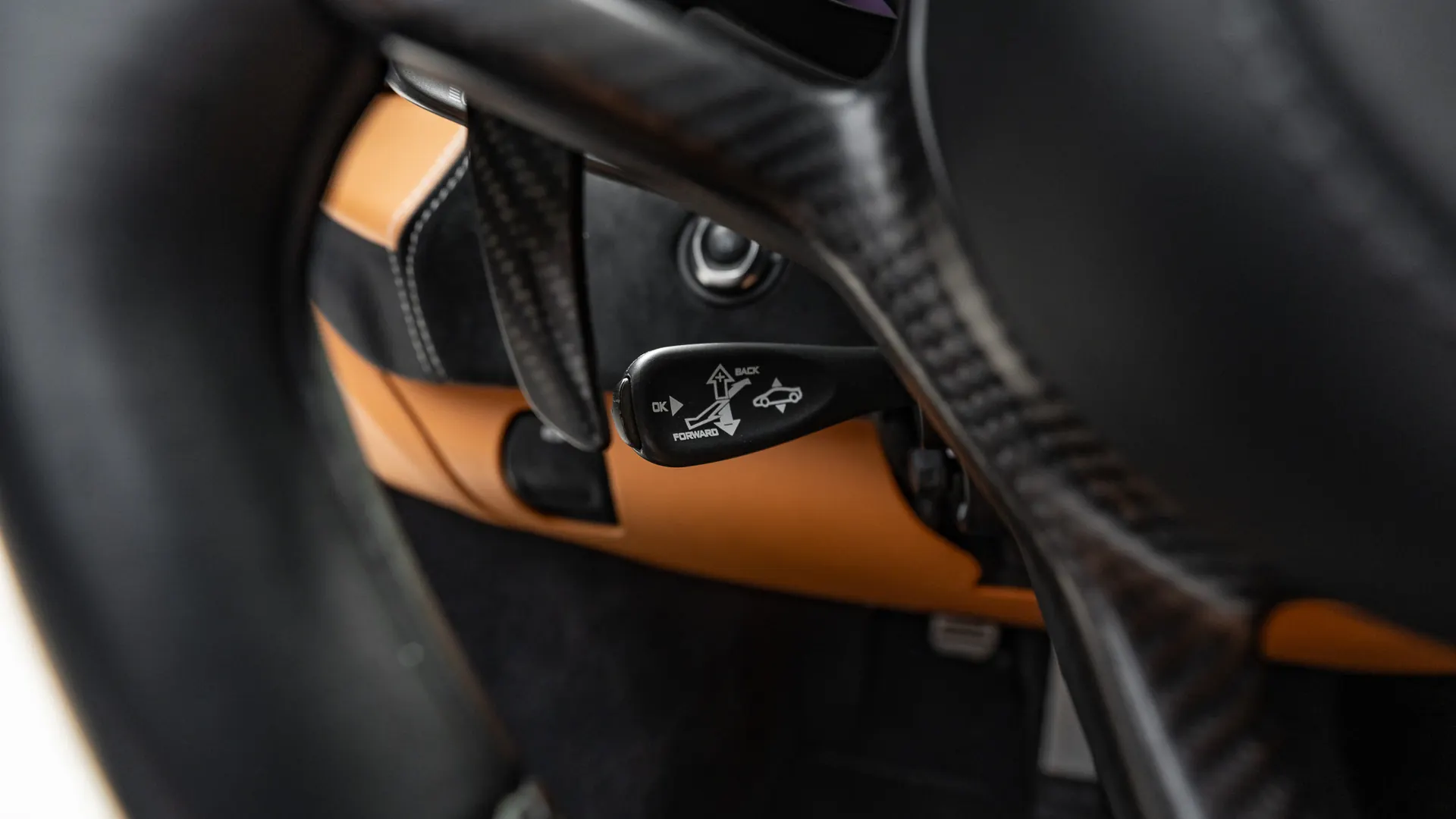 McLaren 570S — photo 25