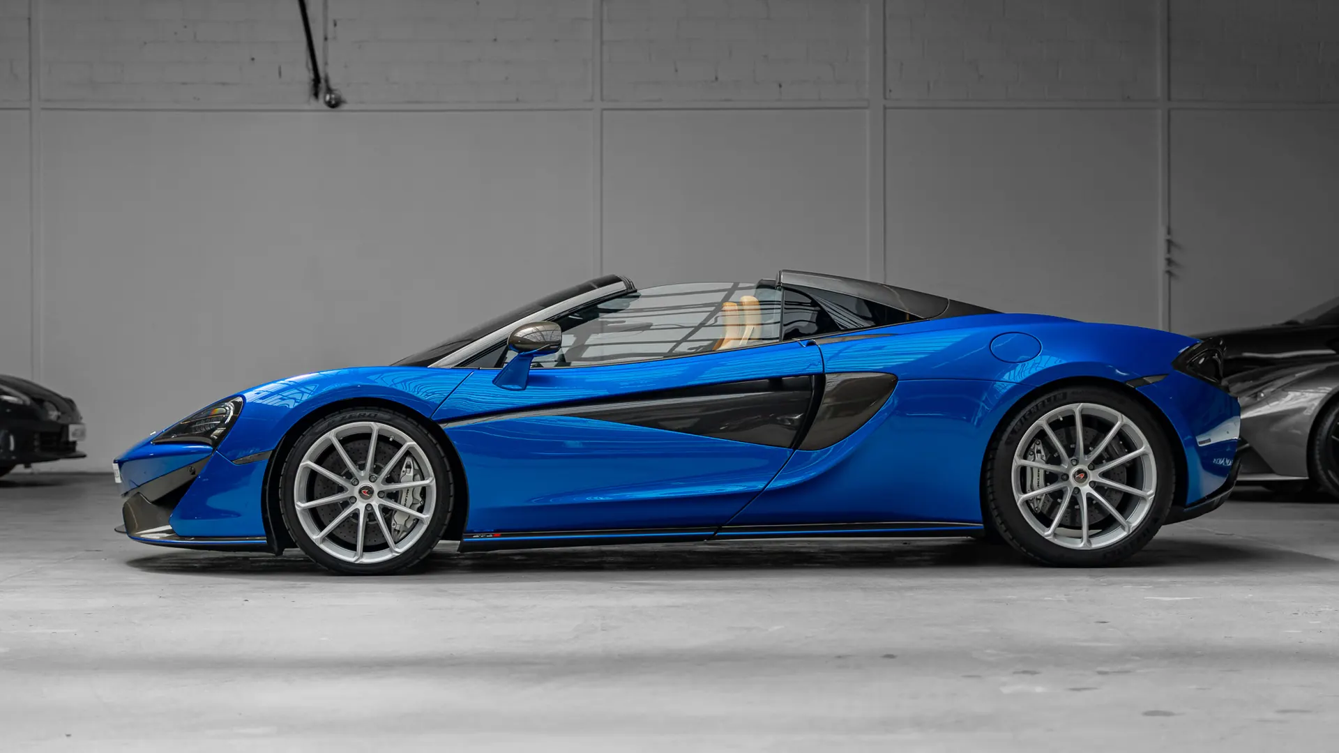 McLaren 570S — photo 9