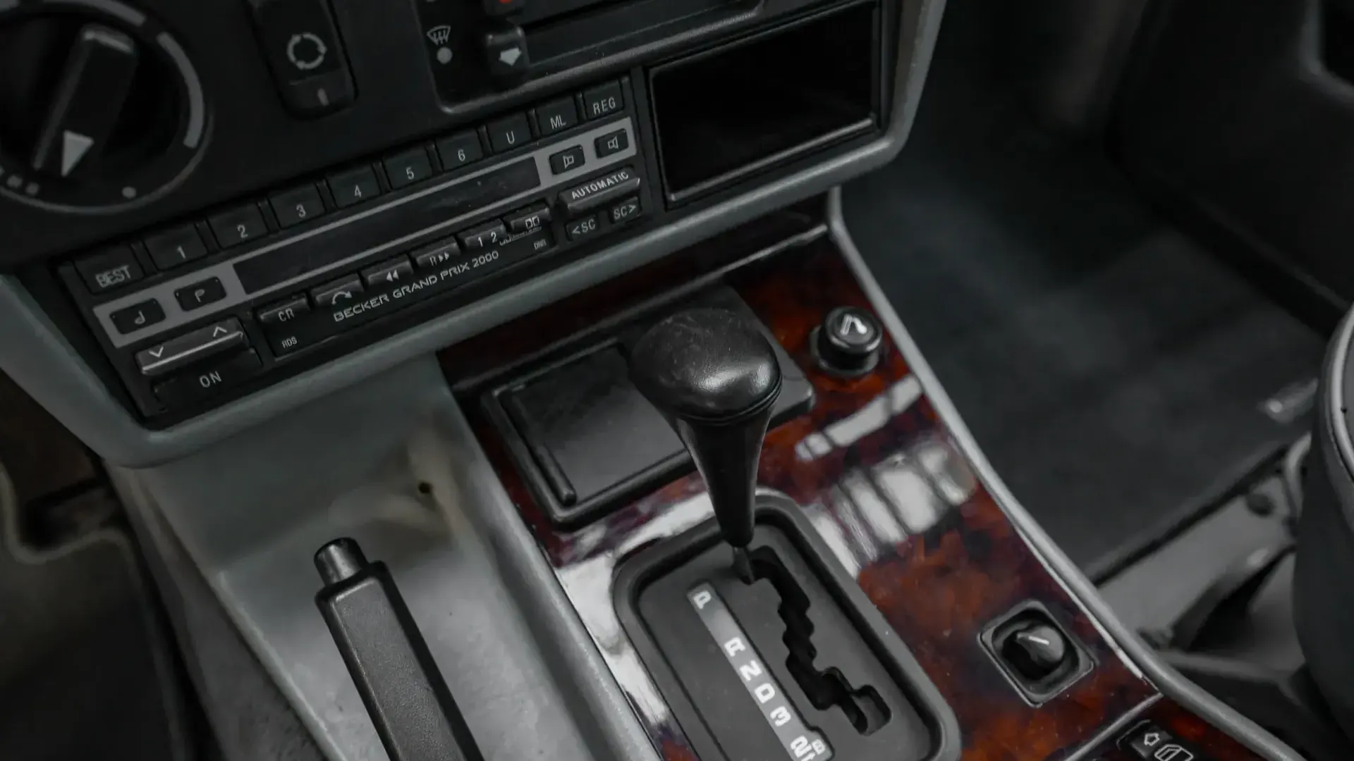 Mercedes-Benz 300GE — photo 18