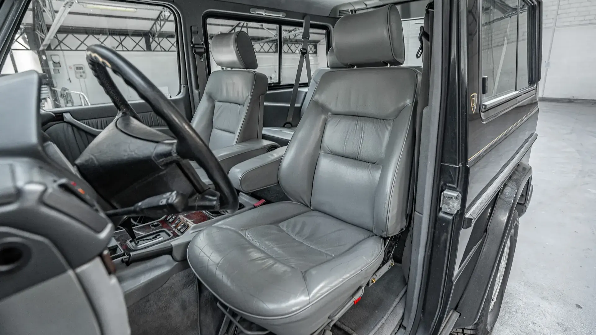 Mercedes-Benz 300GE — photo 11