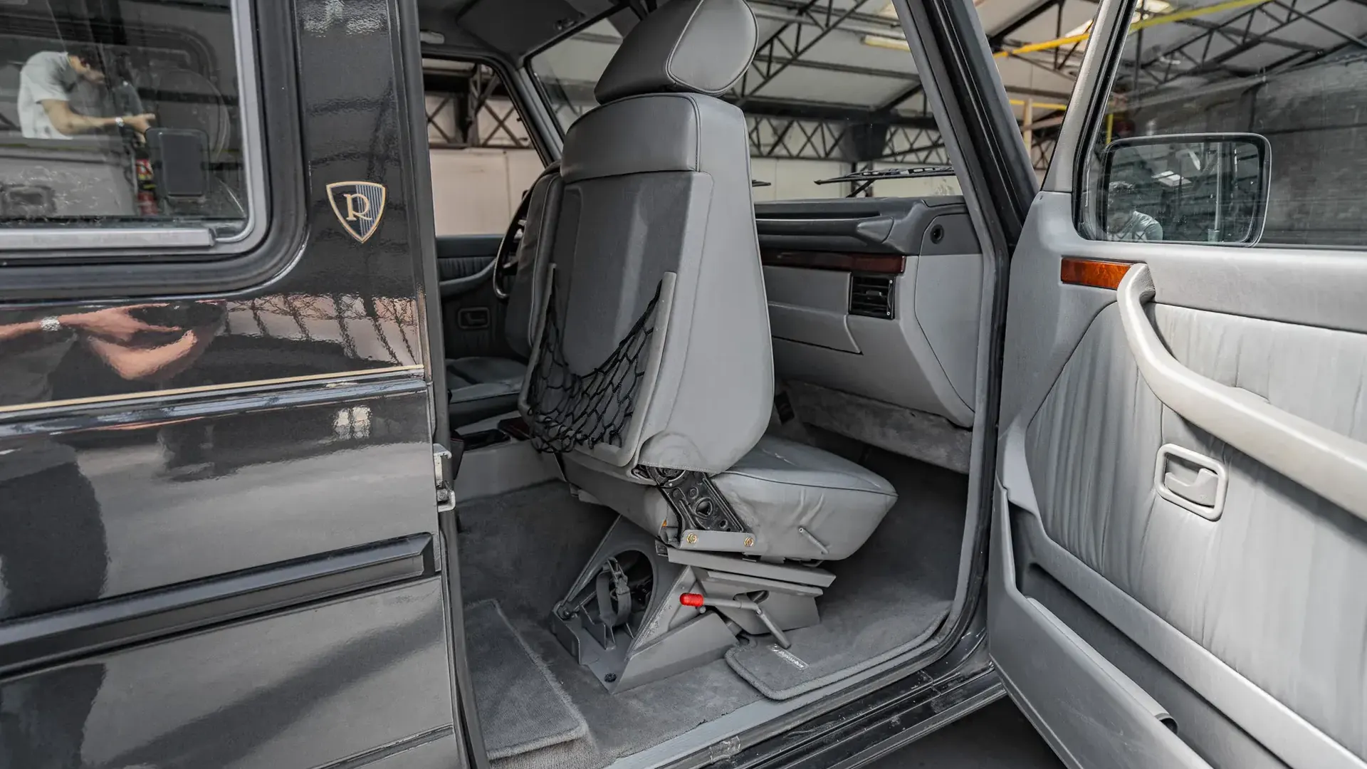 Mercedes-Benz 300GE — photo 16
