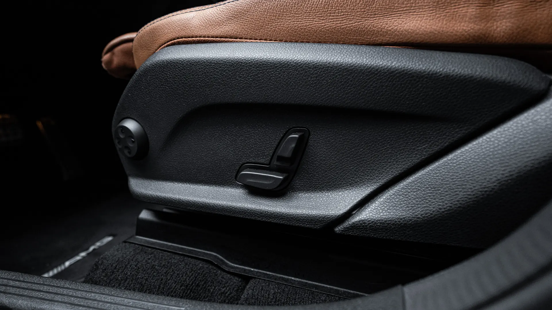 Mercedes-Benz GLC — photo 23