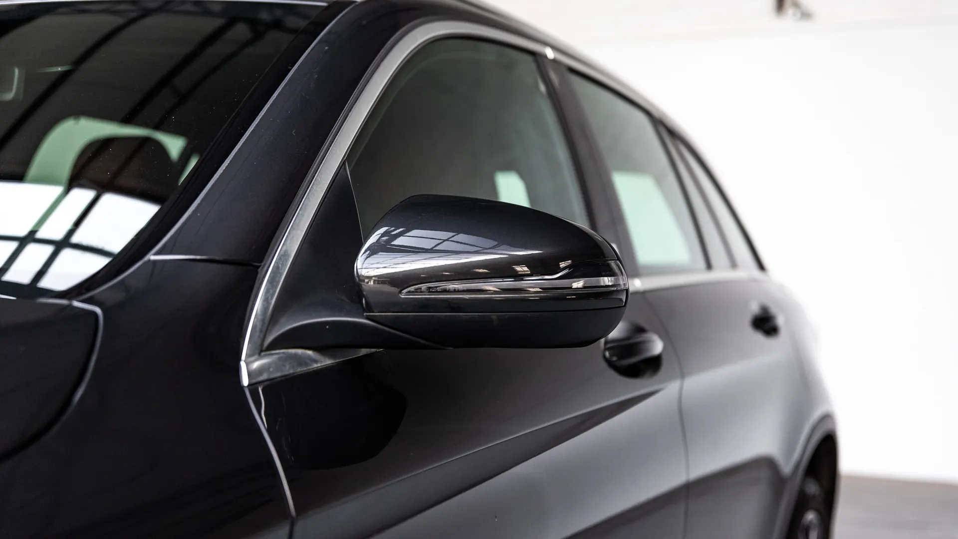 Mercedes-Benz GLC — photo 32