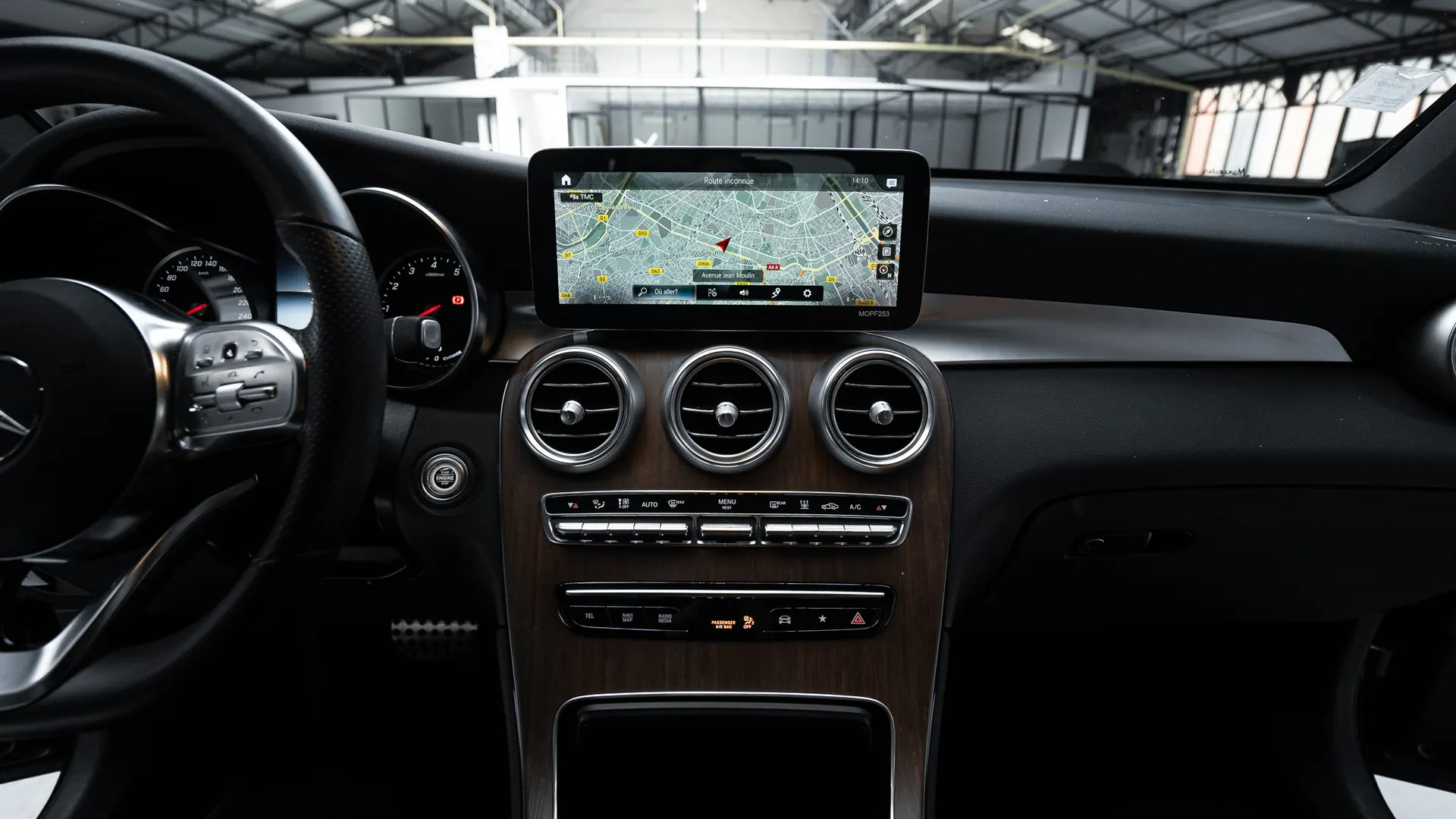 Mercedes-Benz GLC — photo 18
