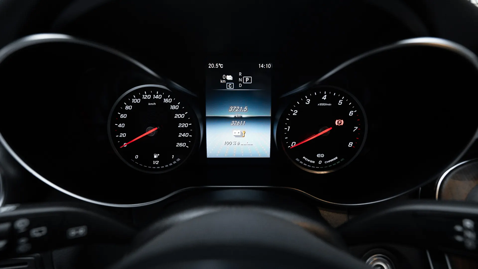 Mercedes-Benz GLC — photo 16