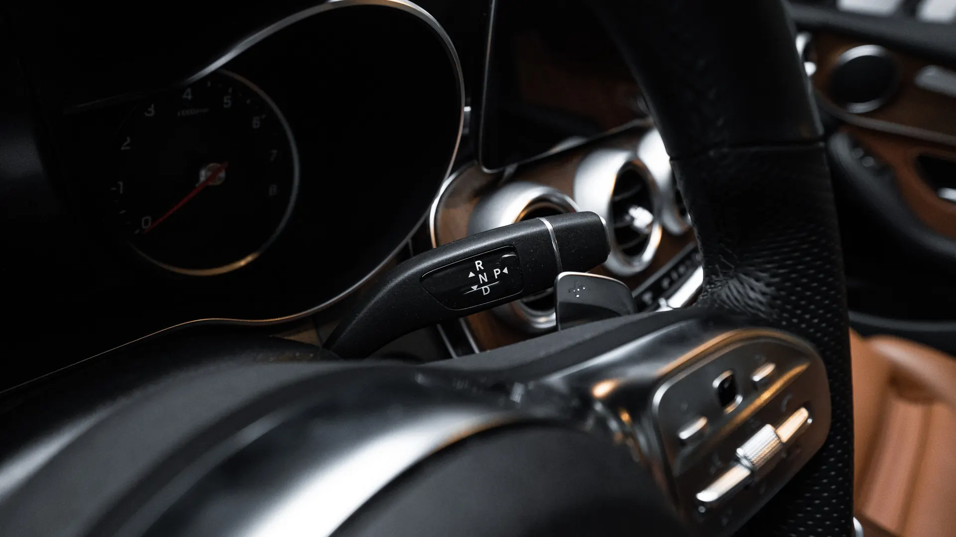 Mercedes-Benz GLC — photo 25