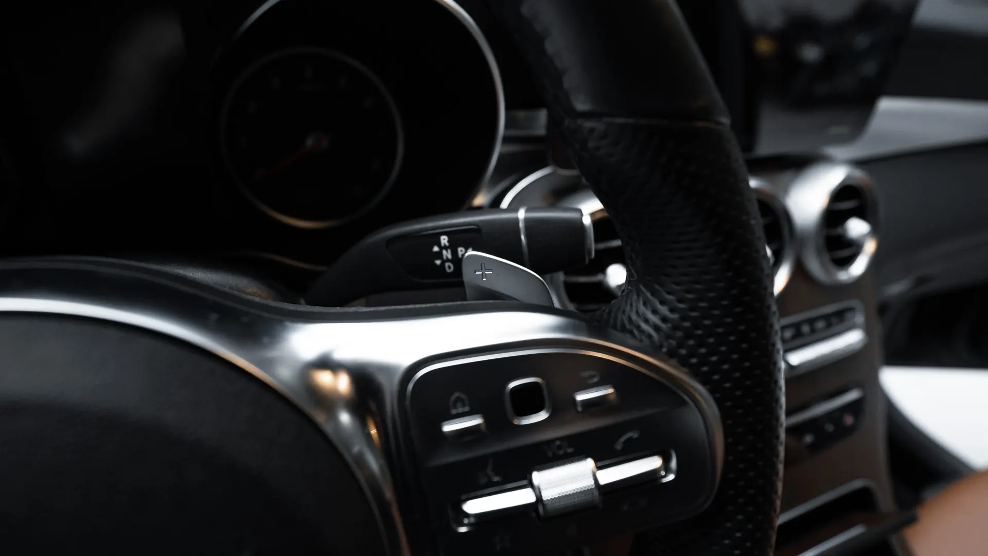 Mercedes-Benz GLC — photo 15