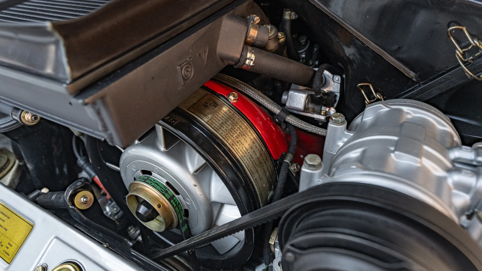 Porsche 911 — photo 48