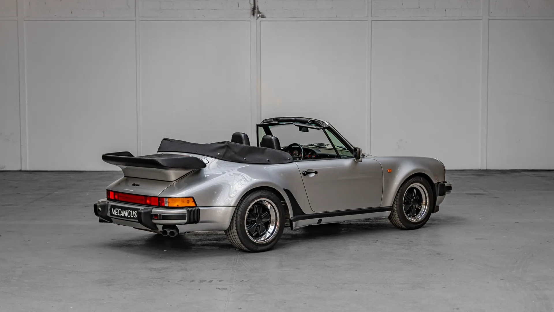 Porsche 911 — photo 2