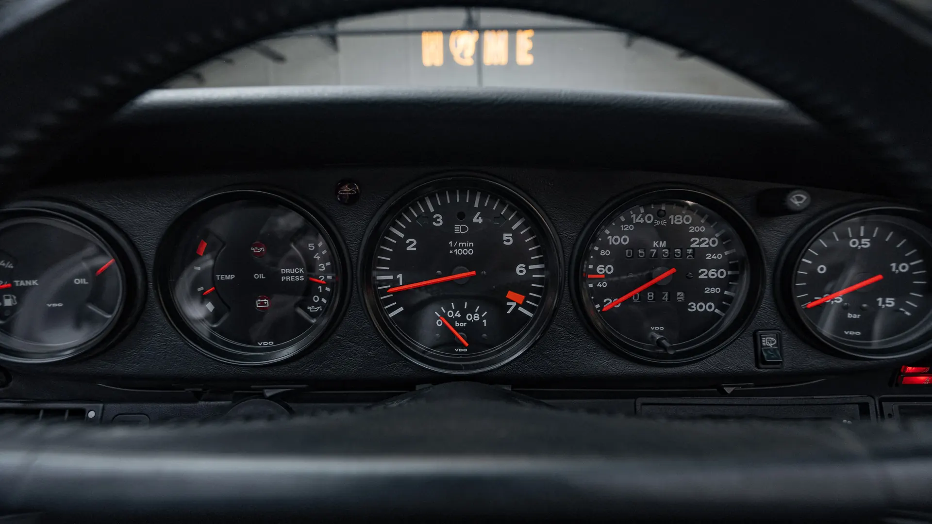 Porsche 911 — photo 16