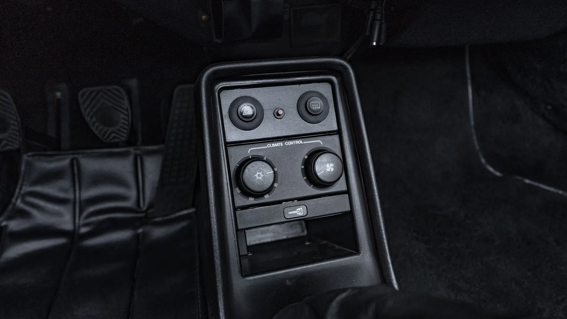 Porsche 911 — photo 19