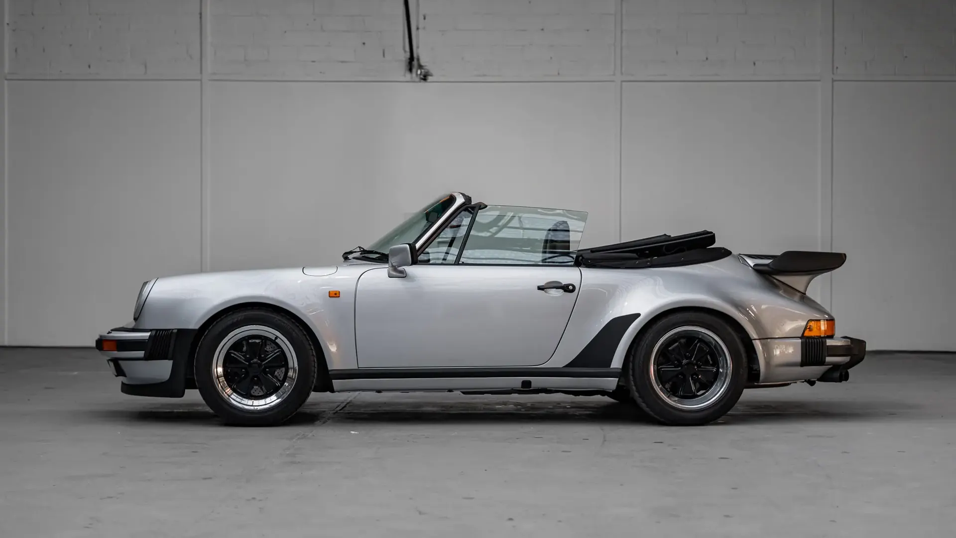 Porsche 911 — photo 6