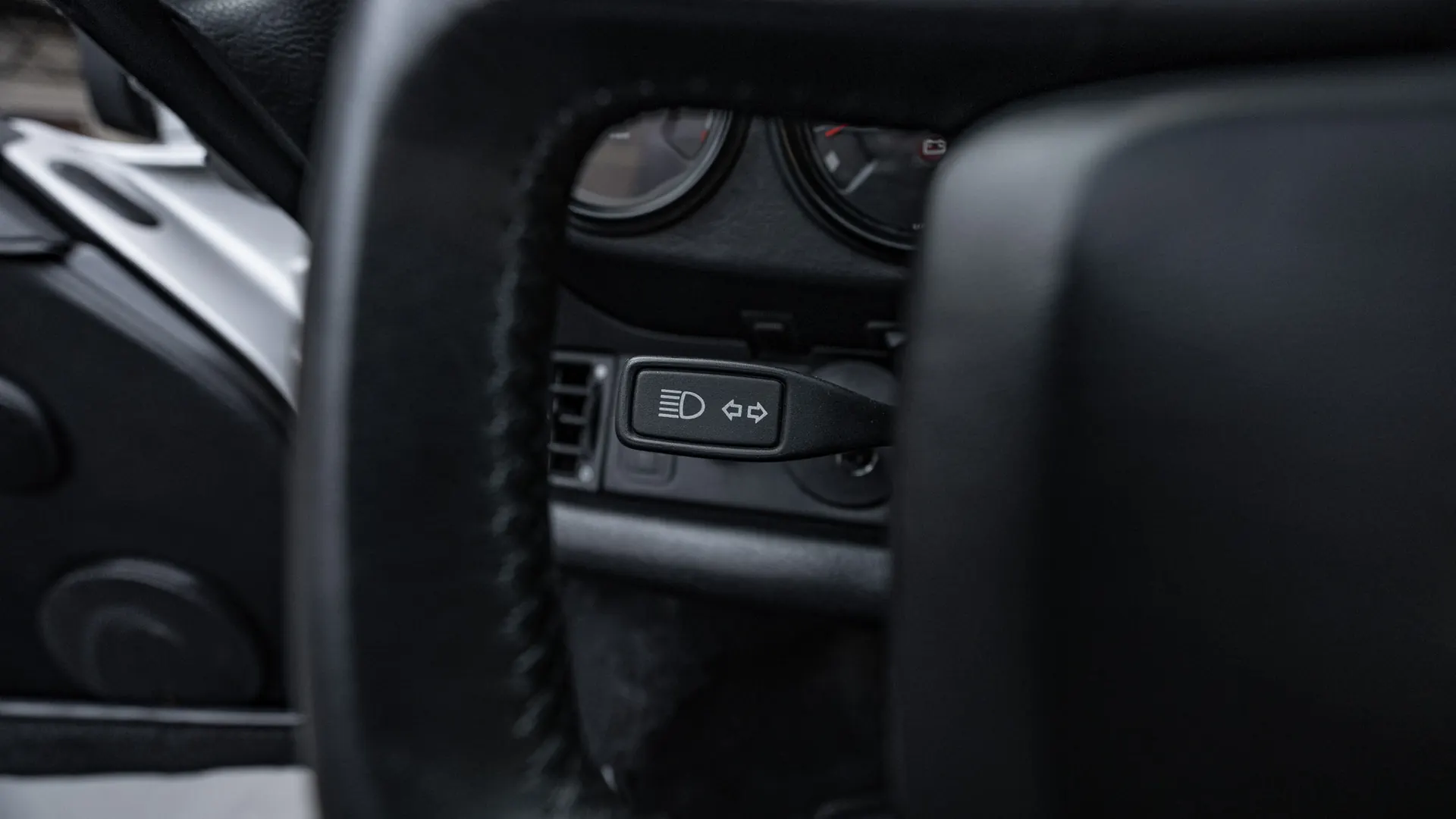 Porsche 911 — photo 15