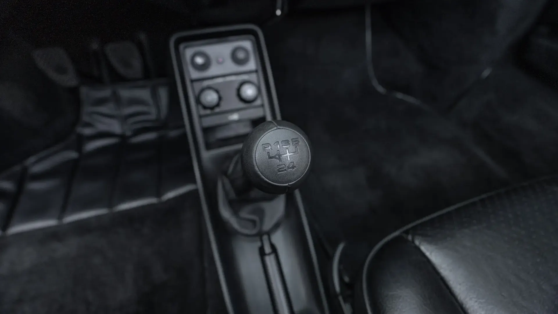 Porsche 911 — photo 18