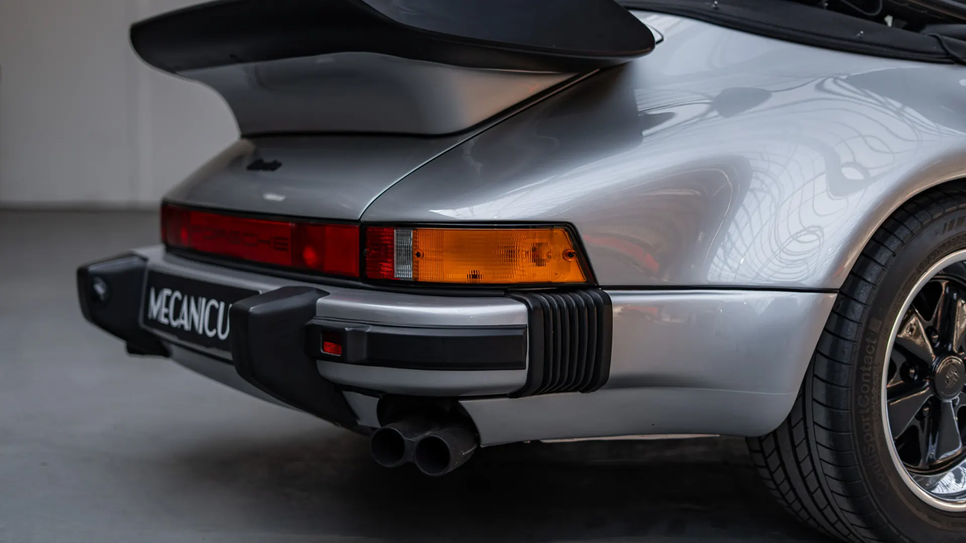Porsche 911 — photo 39