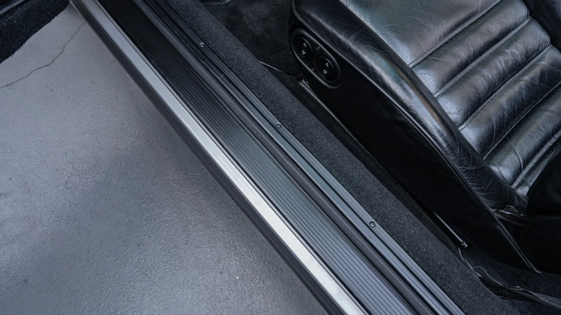 Porsche 911 — photo 28