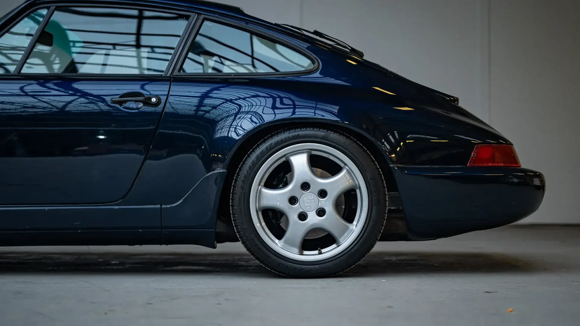 Porsche 911 — photo 7