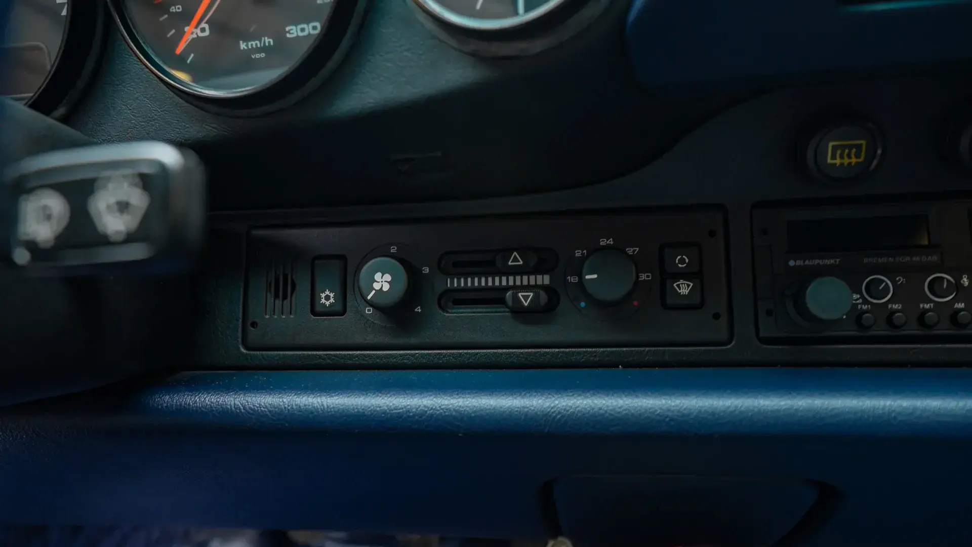 Porsche 911 — photo 13