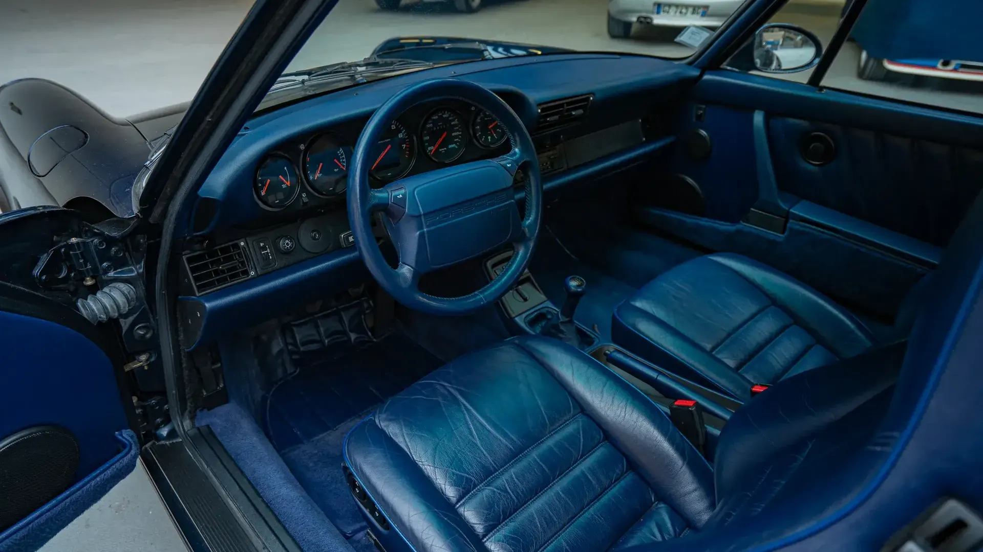 Porsche 911 — photo 8