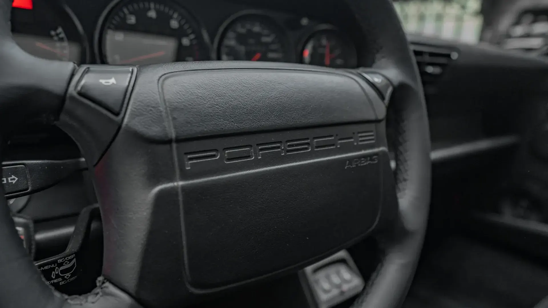 Porsche 911 — photo 15