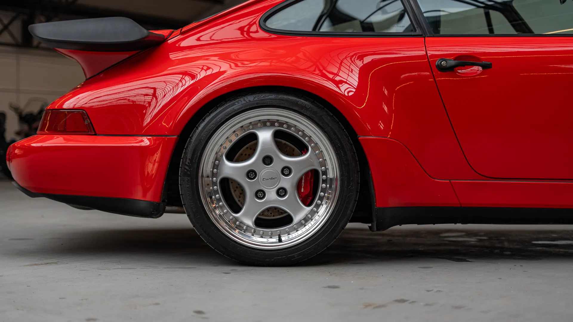 Porsche 911 — photo 9
