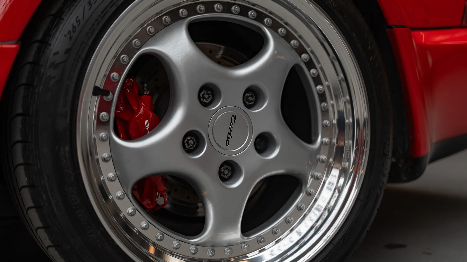Porsche 911 — photo 31