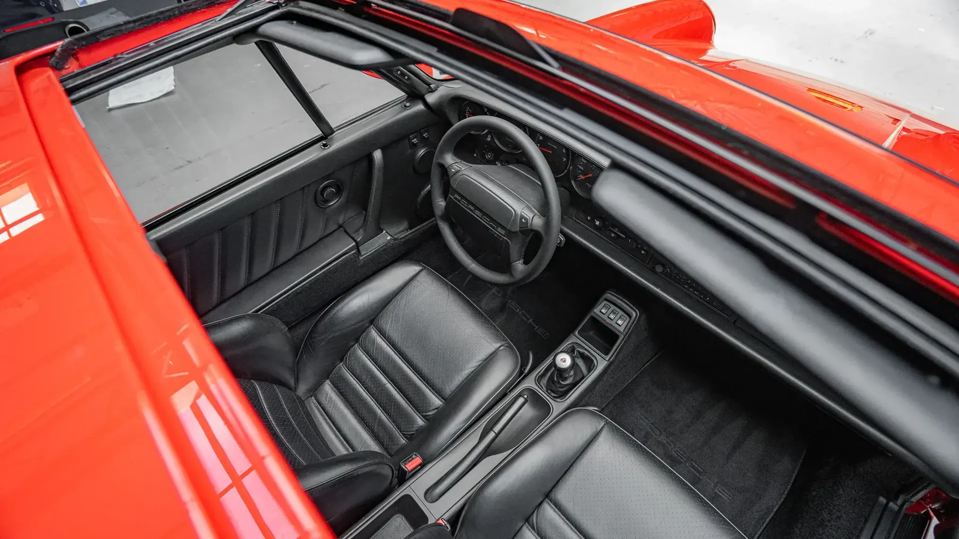 Porsche 911 — photo 26
