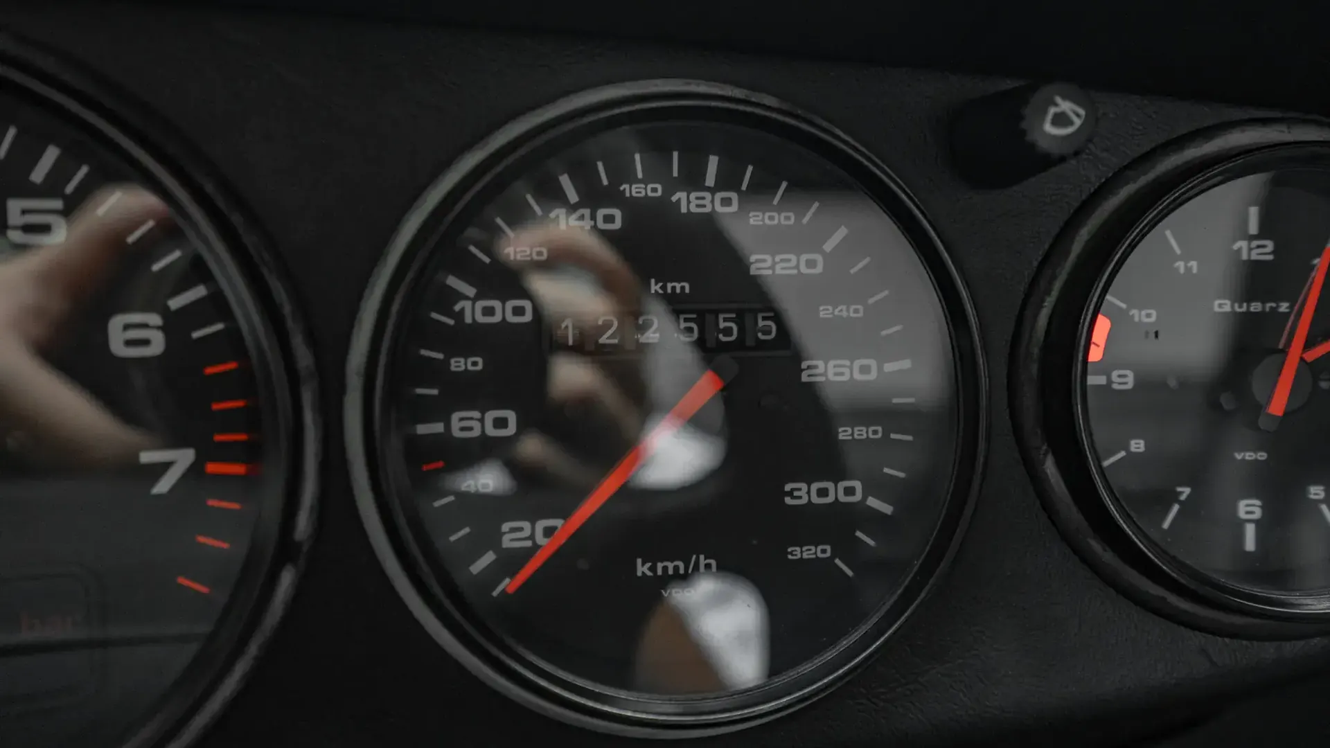 Porsche 911 — photo 18