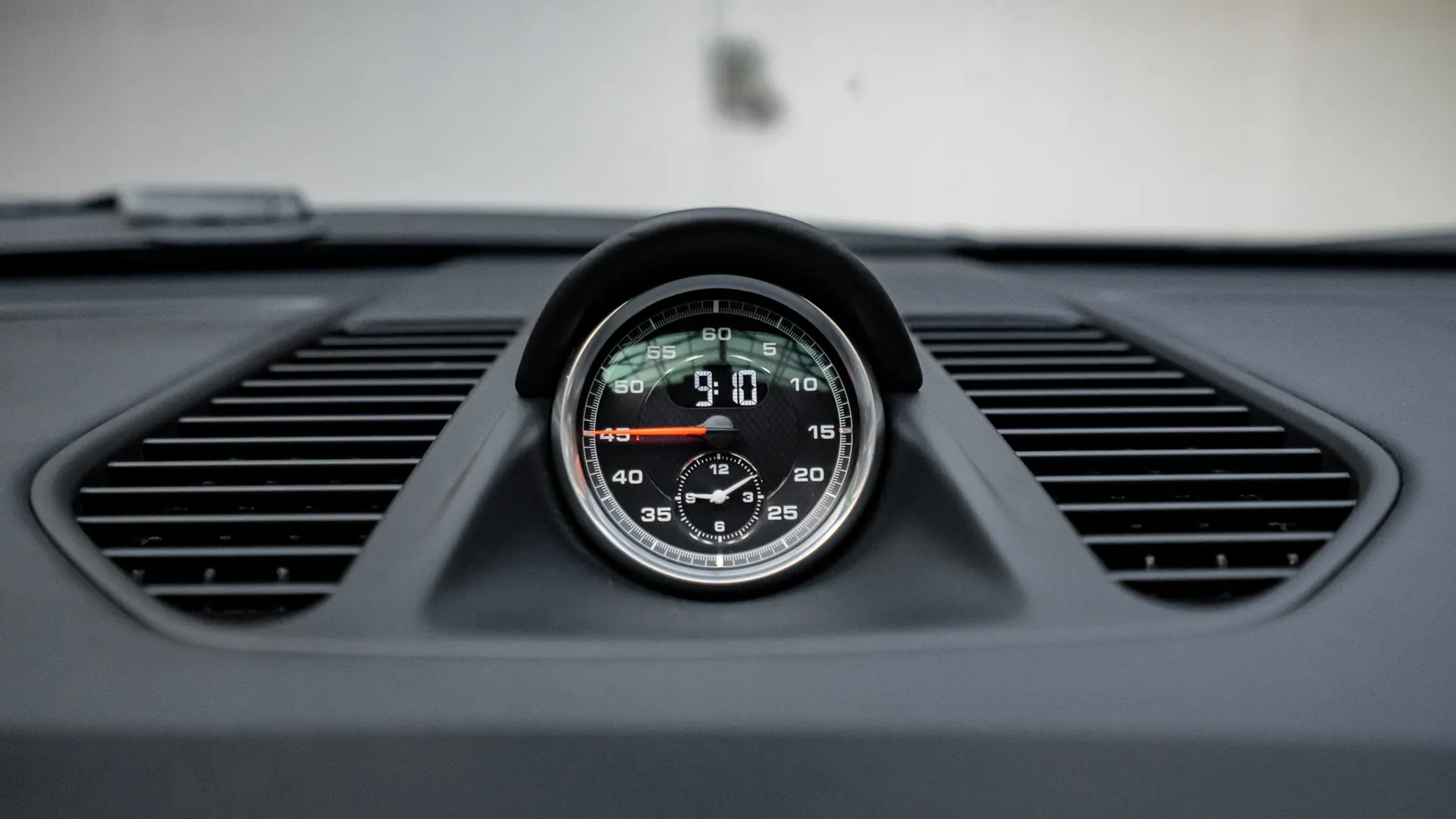 Porsche 911 — photo 19