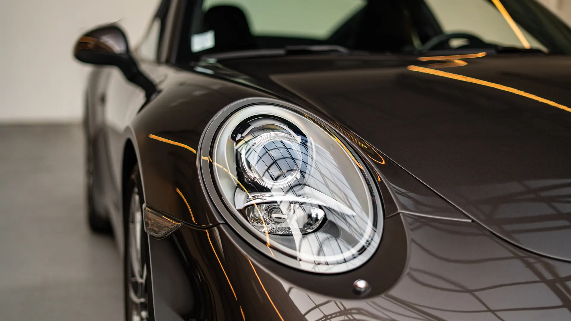 Porsche 911 — photo 23
