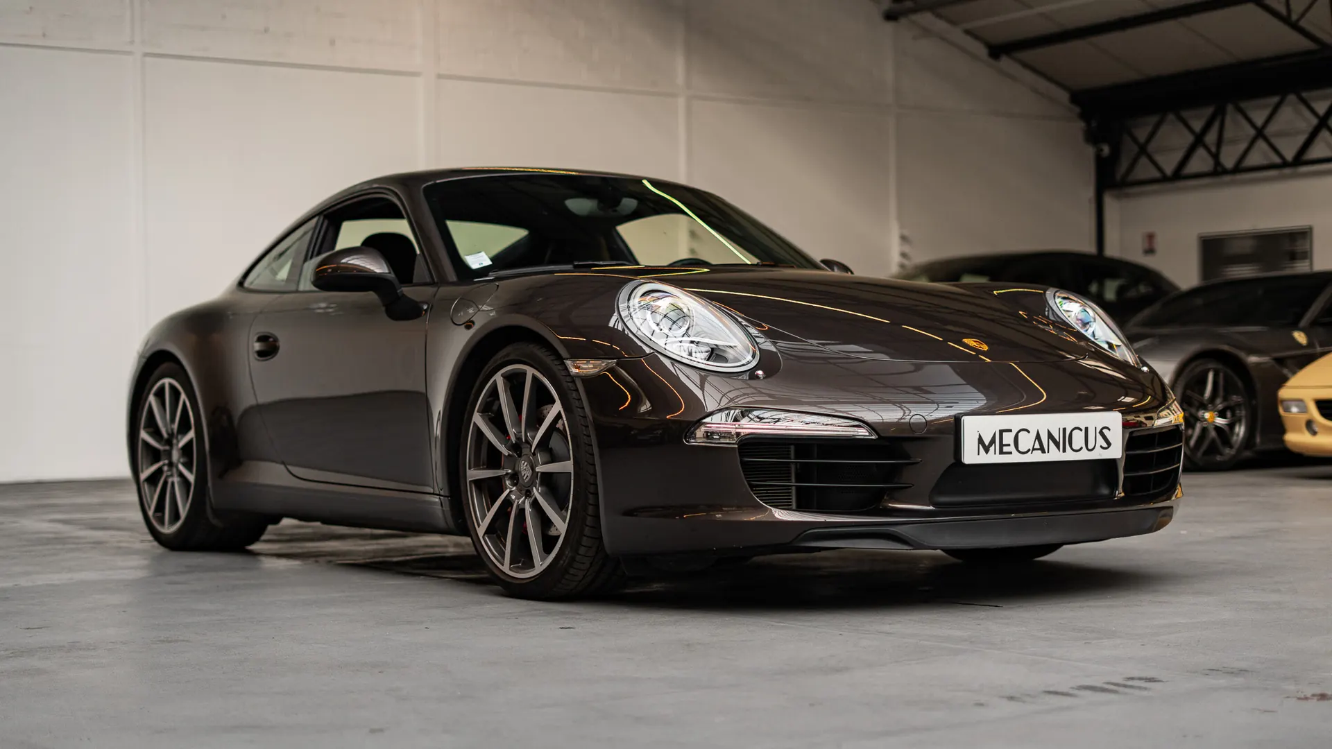 Porsche 911 — photo 22