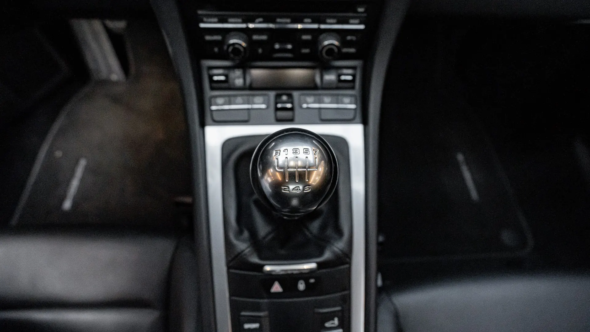 Porsche 911 — photo 16
