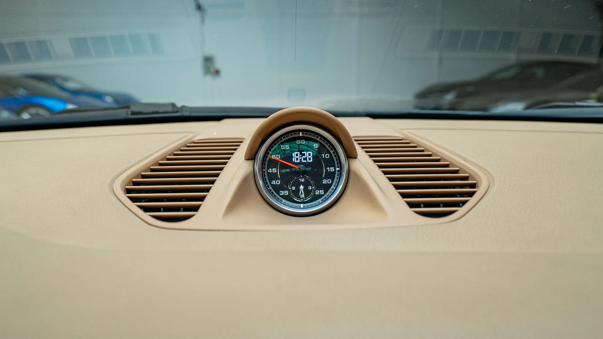Porsche 911 — photo 14