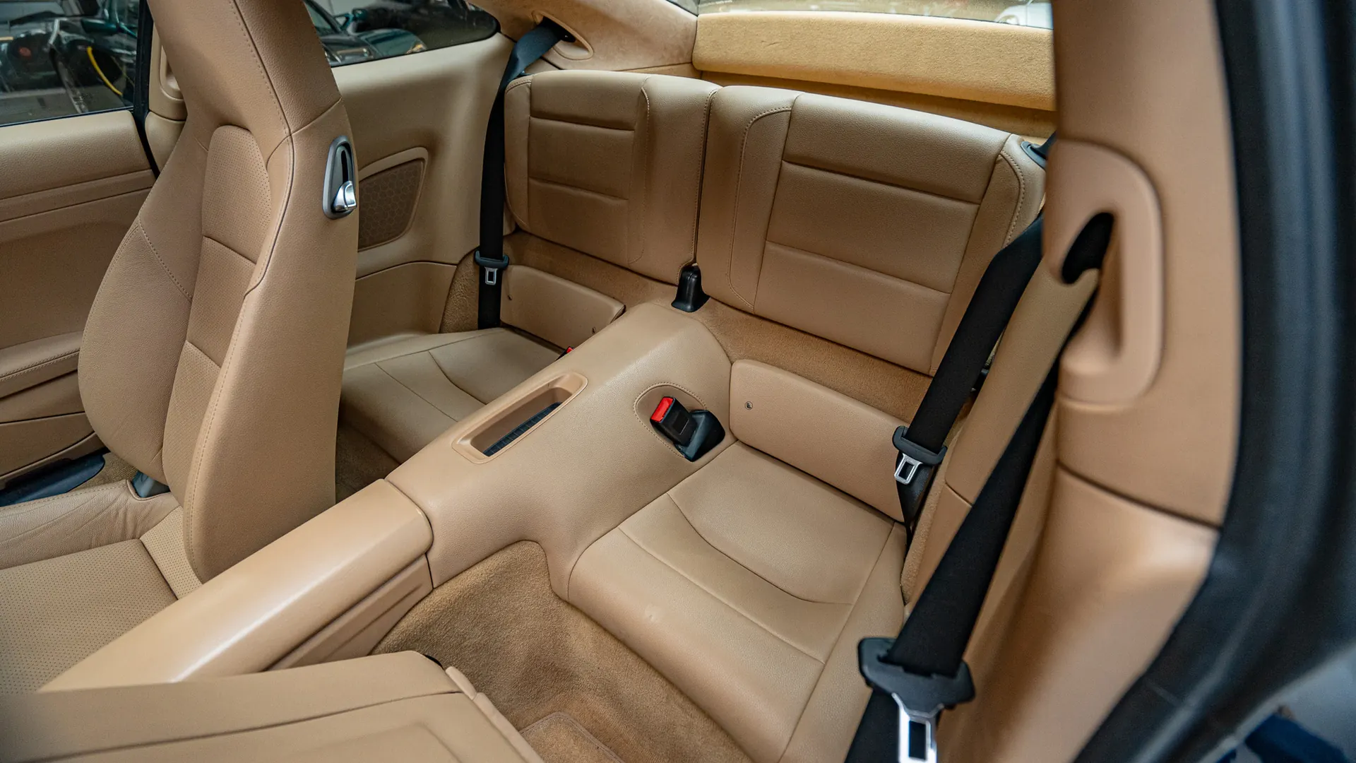 Porsche 911 — photo 23